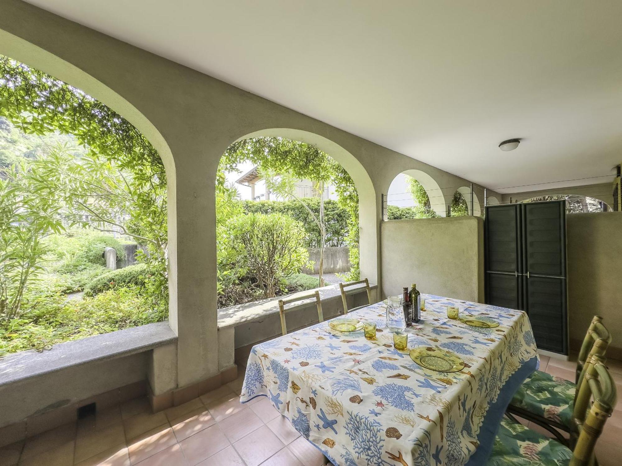 Appartamento Fronte Lago Bellano Exterior photo